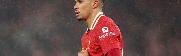 内维尔：阿诺德很难不分心 利物浦不会冬窗就卖他