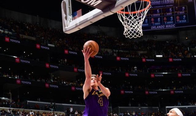 湖人遭绝杀，菜鸟仍有惊喜，第三球星就是他？