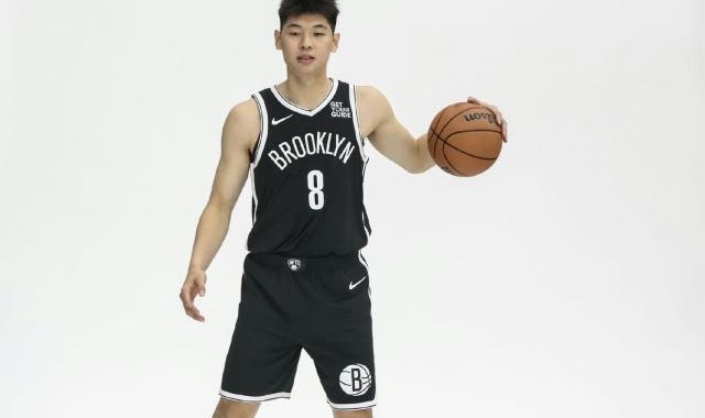 和天才高中生抢机会 崔永熙感觉NBA季前赛很爽