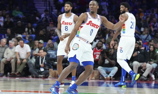 开云App-一个准得都没有？半场马克西12中3&amp;恩比德10中3&amp;乔治8中2